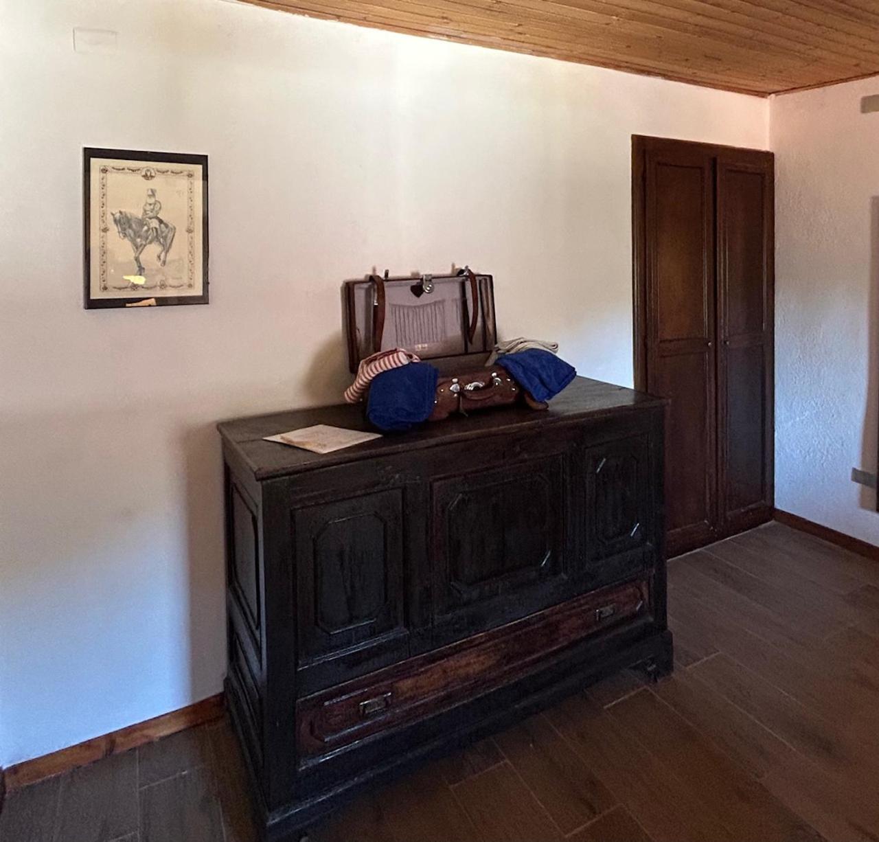 Ussàssai B＆B ジェンナーク Bed & Breakfast エクステリア 写真