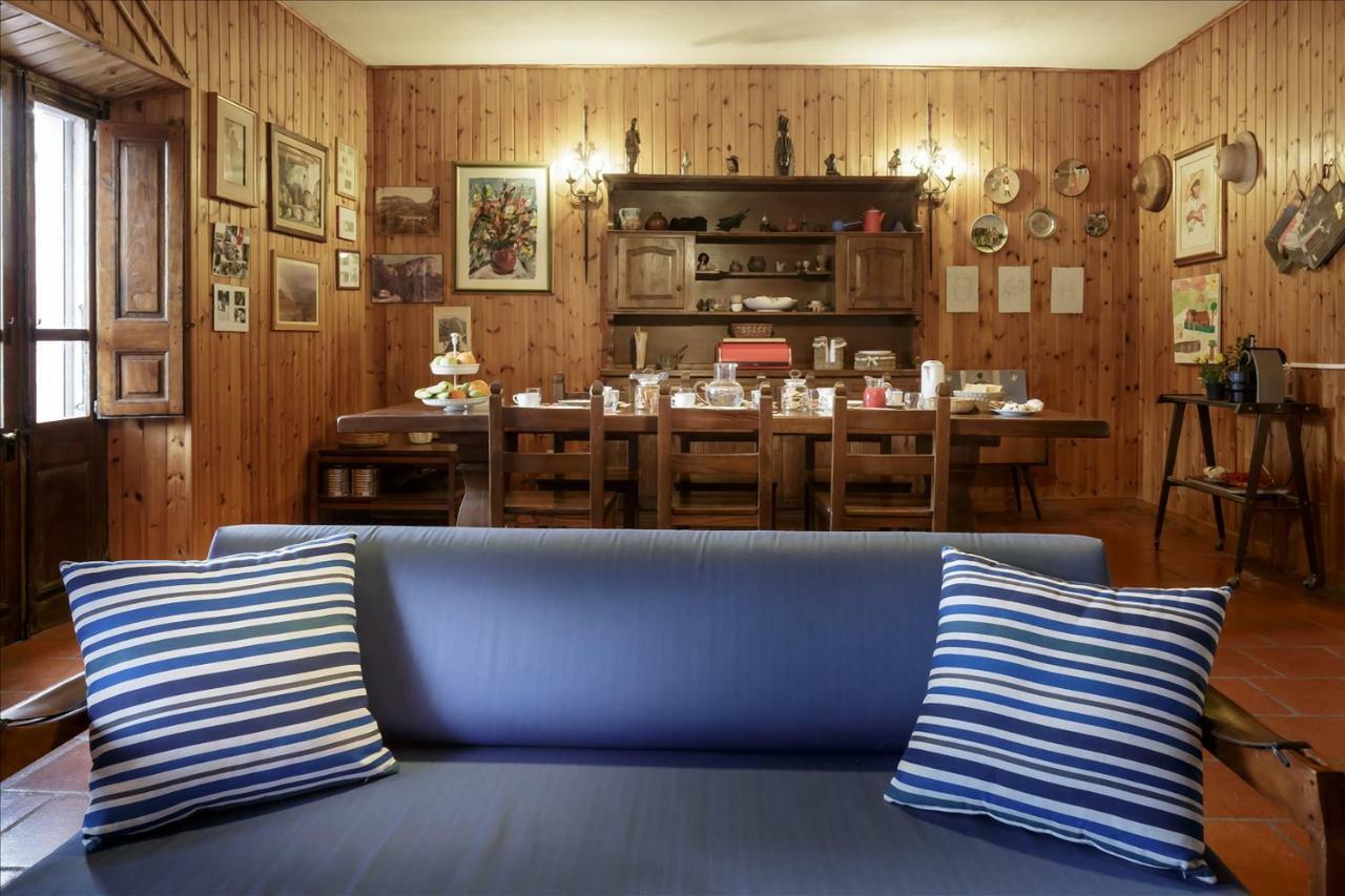 Ussàssai B＆B ジェンナーク Bed & Breakfast エクステリア 写真